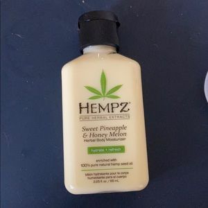 Hempz Sweet Pineapple and Honey Lotion